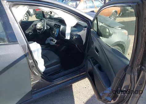 2017 Toyota Prius Three Touring из США, поврежденный, VIN JTDKARFU0H3048712